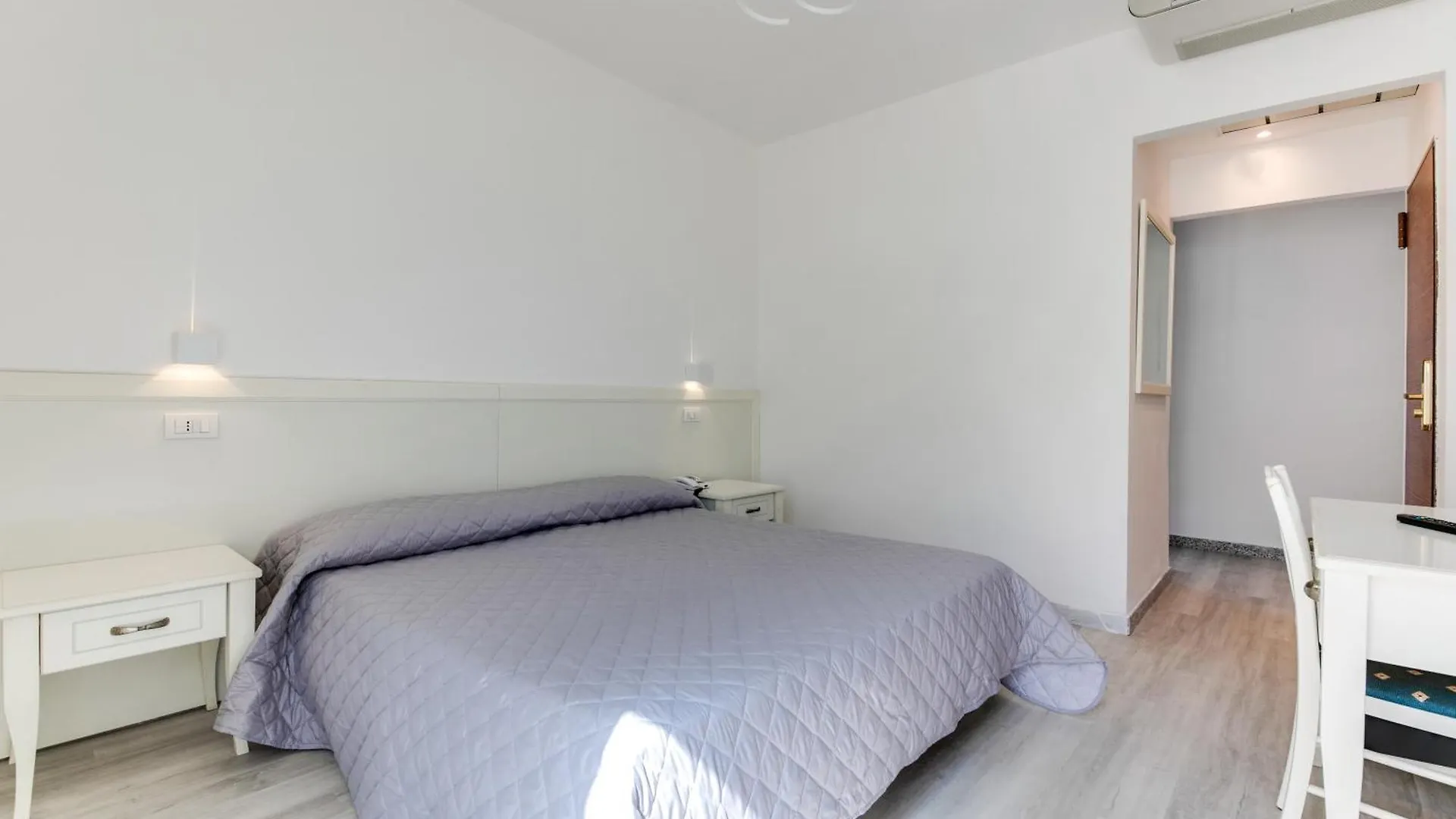 Marittimo Riccione - Hotel Clipper Fronte Mare